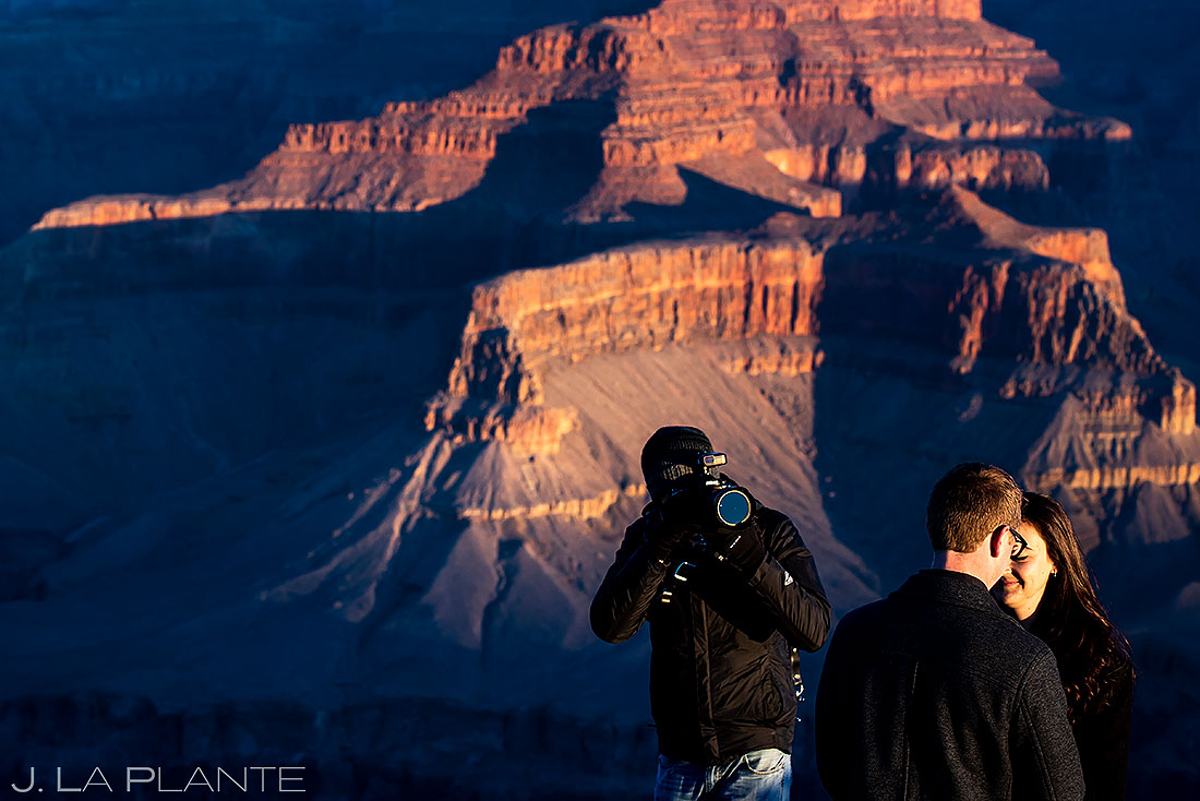 wedding photographer taking engagement photos at the Grand Canyon