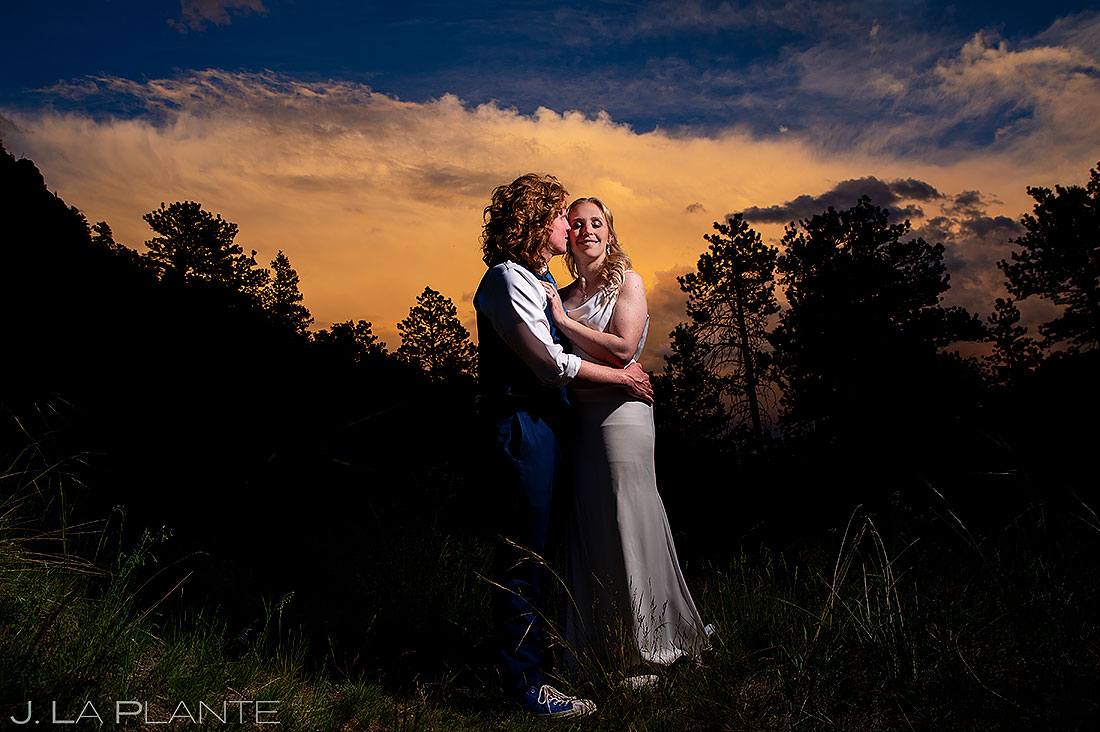 sunset portrait of bride and groom at Della Terra Mountain Chateau wedding