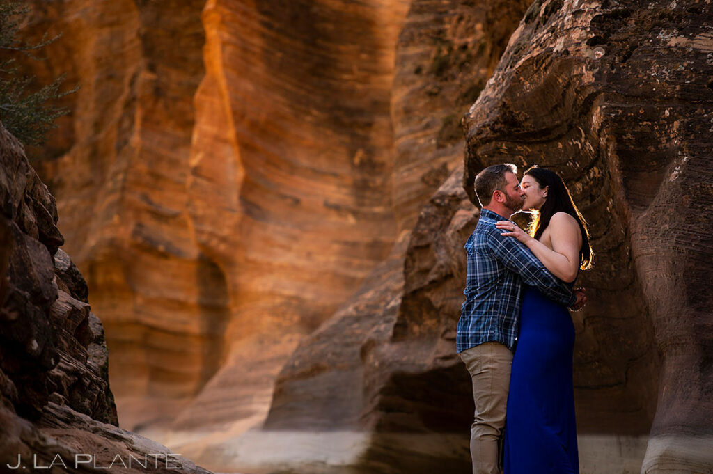 couple kissing during Zion engagement
